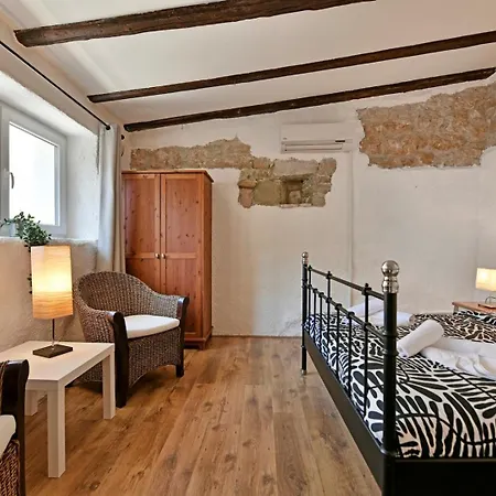 בית נופש House With A Parking Space Radmani, - 26954